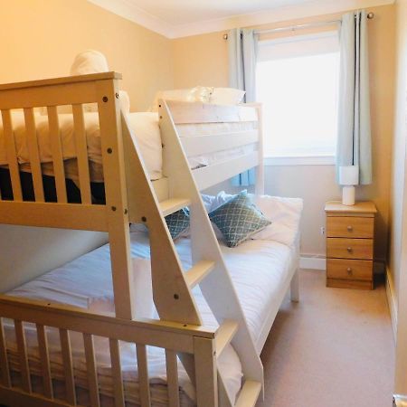 Beautiful 3 Bedroom Apt, Mins From Glasgow Airport, M8 & Sec Paisley Zewnętrze zdjęcie